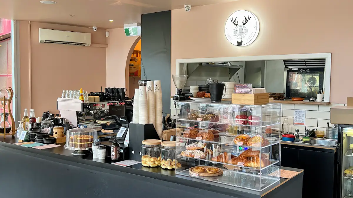 The counter inside The Nicholson Coffee & Eatery
